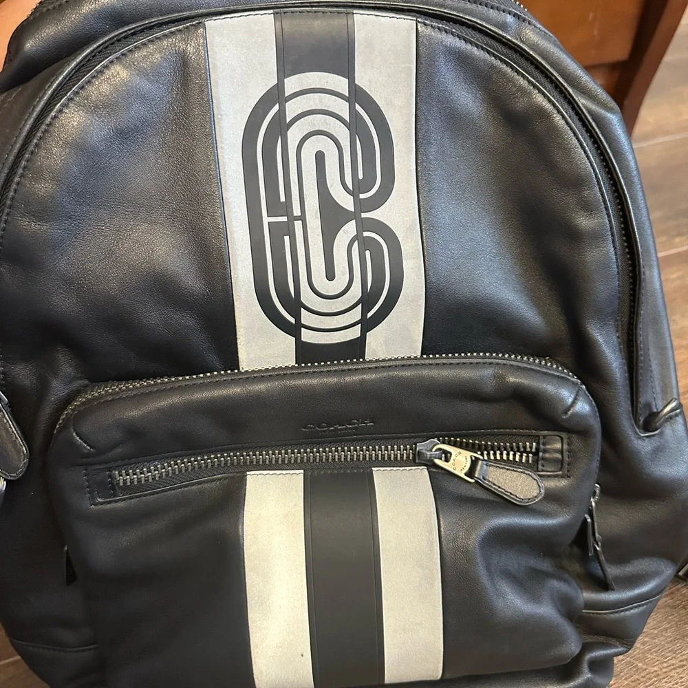 WEST LARGE BACKPACK WITH REFLECTIVE VARSITY STRIPE AND COACH PATCH (COACH 89945)